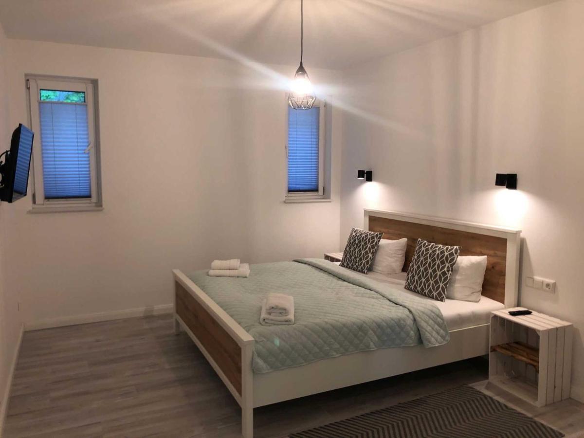 Ferienwohnung Am Waldesrand ゼーバート・ヘリングスドルフ エクステリア 写真